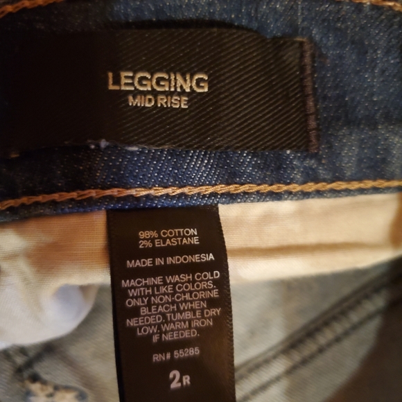 Express Light Wash Embroidered Mid-rise Jeggings - Picture 5 of 7